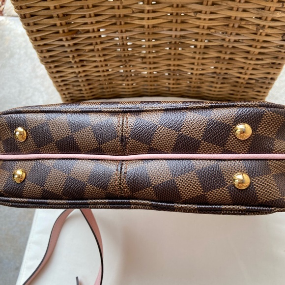 AUTHENTIC LOUIS VUITTON CLAPTON DAMIER EBENE MAGNOLIA CROSSBODY - Picture 5 of 12